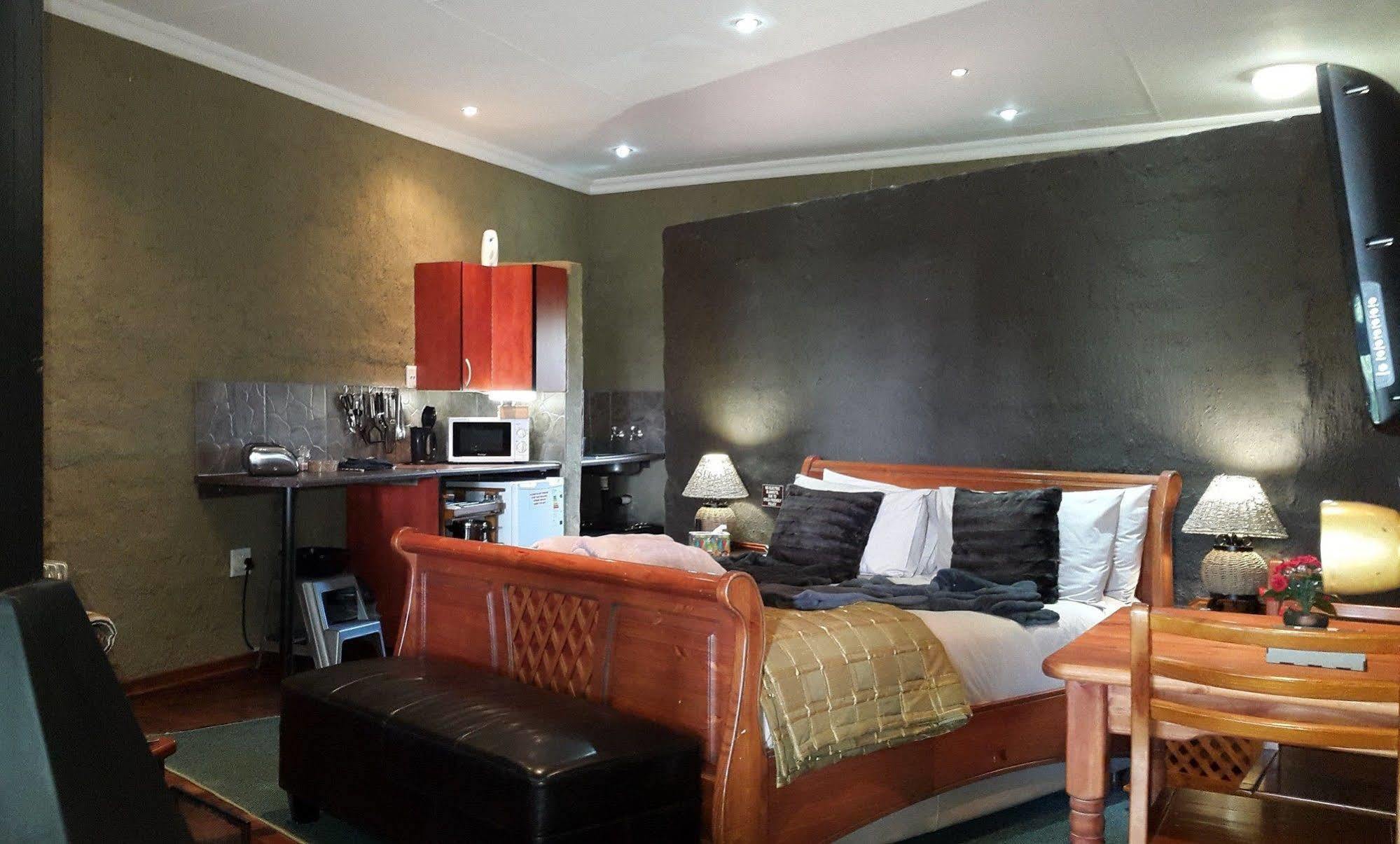 Kliphuisjes Dullstroom Bagian luar foto